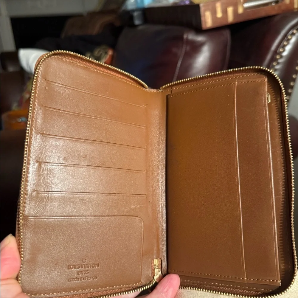 Louis Vuitton Vernis Eldridge Wallet in Excellent Condition